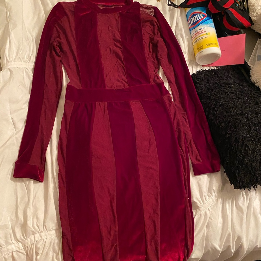 Deep Red Dress - Picture 4 of 7